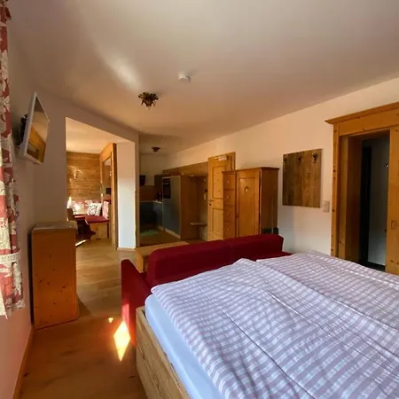 Haus Erika Апартаменти Зельден